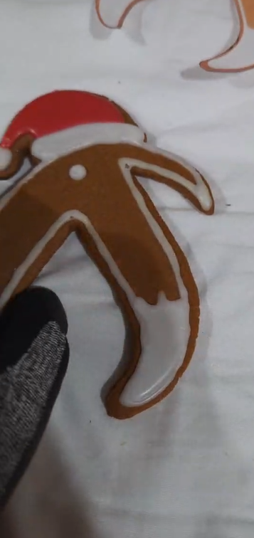 Josh glove.png